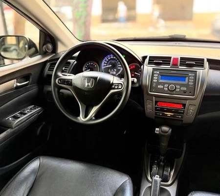 imagem-https://www.socarrao.com.br/sc-vehicle-images-prod/3473329/1788445659821-8339203_8_B_5392c8c884.jpeg