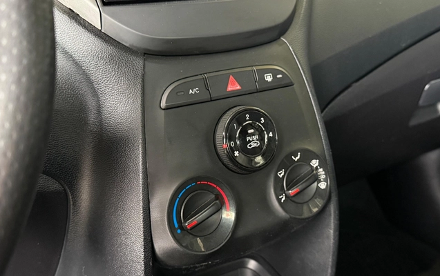 imagem-https://www.socarrao.com.br/sc-vehicle-images-prod/3473715/1787847664647-V2hhdHNBcHAgSW1hZ2UgMjAyNi0wOC0yNiBhdCAxMi4yMS4yMiAoMSkuanBlZw.jpeg