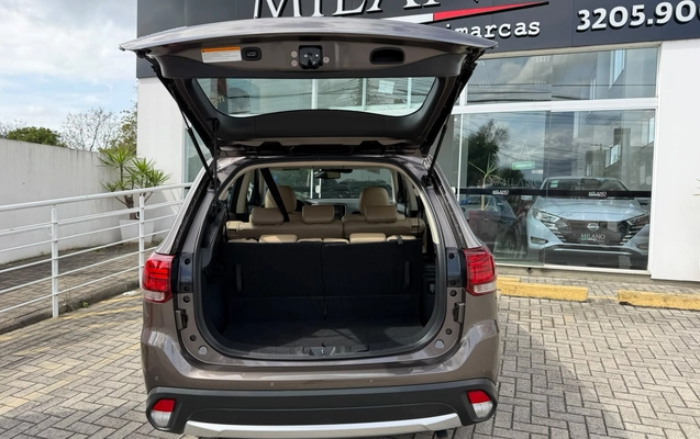 imagem-https://www.socarrao.com.br/sc-vehicle-images-prod/3473880/1787848011798-003_26e12f02cc476fe3c5640fcf045d1e3d.jpeg