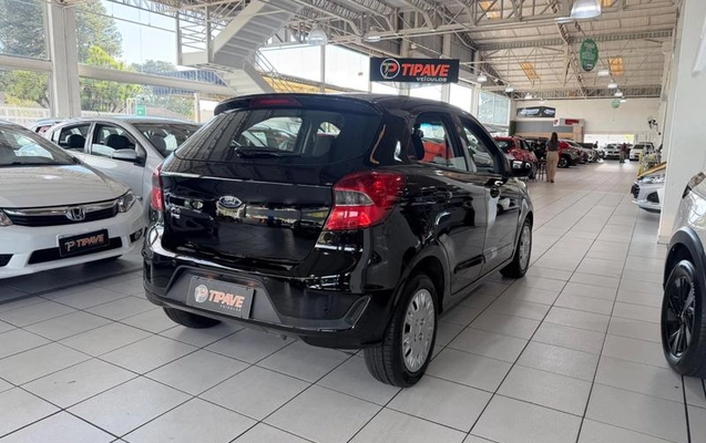 imagem-https://www.socarrao.com.br/sc-vehicle-images-prod/3473947/1789309124219-8414395_3_B_b294f43492.jpeg