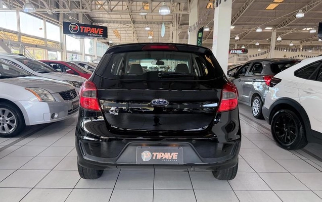 imagem-https://www.socarrao.com.br/sc-vehicle-images-prod/3473947/1789309124221-8414395_4_B_b06f54d2a5.jpeg