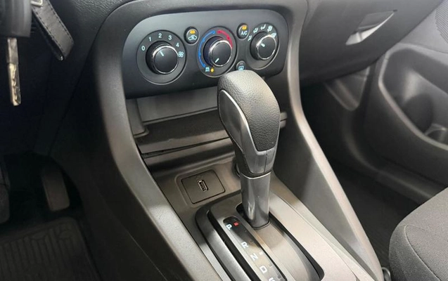 imagem-https://www.socarrao.com.br/sc-vehicle-images-prod/3473947/1789309124239-8414395_14_B_2c5ffab460.jpeg