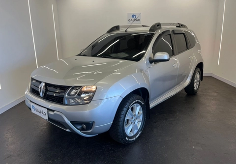Renault Duster 2017 Prata — foto 1 de 3