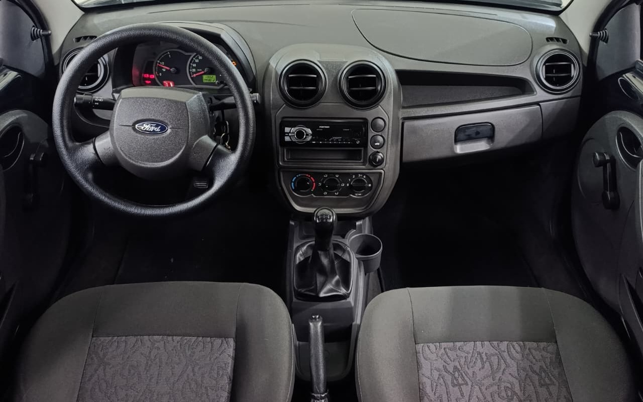 imagem-https://www.socarrao.com.br/sc-vehicle-images-prod/3474732/1787851014992-Ny5qZmlm.jfif