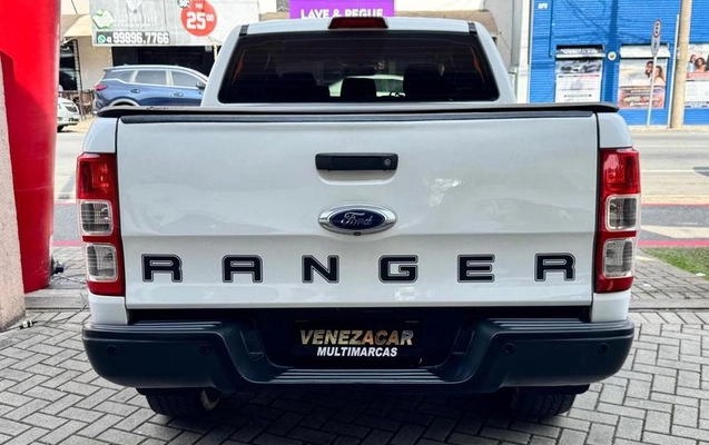 imagem-https://www.socarrao.com.br/sc-vehicle-images-prod/3474769/1789488669031-8422420_16_B_e835864a03.jpeg