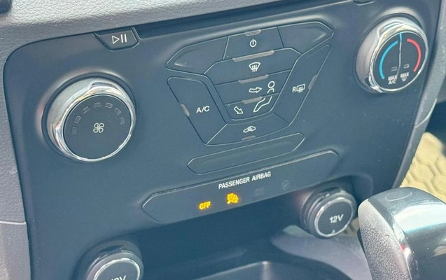 imagem-https://www.socarrao.com.br/sc-vehicle-images-prod/3474769/1789488669041-8422420_8_B_7c8b6a84db.jpeg