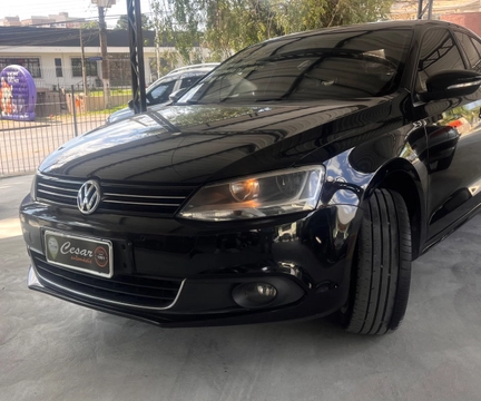 Volkswagen Jetta 2014 Preto — foto 1 de 3