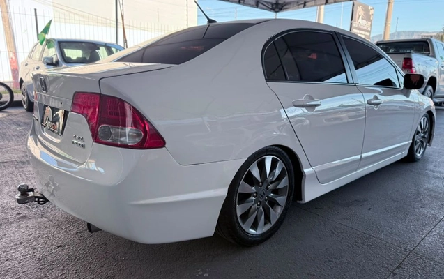 imagem-https://www.socarrao.com.br/sc-vehicle-images-prod/3475151/1787861996984-gb-0d2d104.jpg