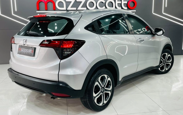 imagem-https://www.socarrao.com.br/sc-vehicle-images-prod/3475162/1787852060448-003_884c54e8a024c7e6f65a9d01115b4328.jpeg