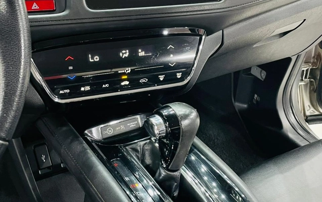 imagem-https://www.socarrao.com.br/sc-vehicle-images-prod/3475162/1787852060460-003_9e0eada560be18b138f7d8fd161c2b40.jpeg
