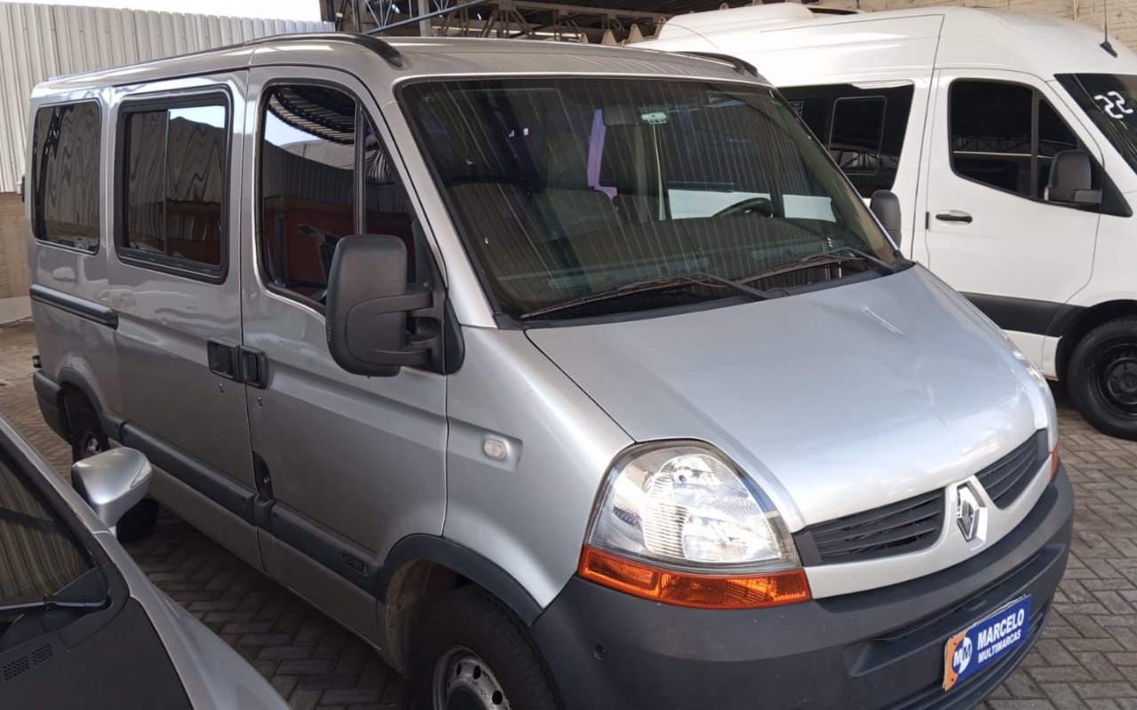 Renault Master 2013 Cinza — foto 1 de 3