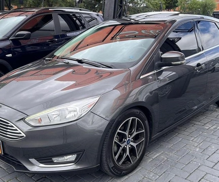 Ford Focus 2017 Cinza — foto 1 de 3