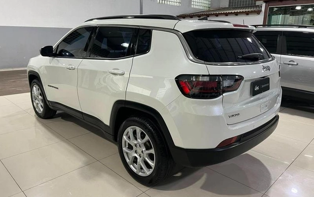 imagem-https://www.socarrao.com.br/sc-vehicle-images-prod/3475594/1787854056570-8372198_5_B_7e22b281b1.jpeg