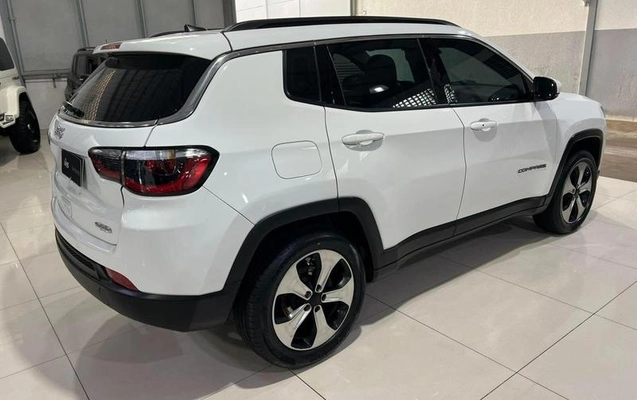 imagem-https://www.socarrao.com.br/sc-vehicle-images-prod/3475809/1787855398734-8341638_1_B_733fd7d771.jpeg