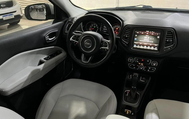 imagem-https://www.socarrao.com.br/sc-vehicle-images-prod/3475809/1787855398739-8341638_6_B_125167e921.jpeg