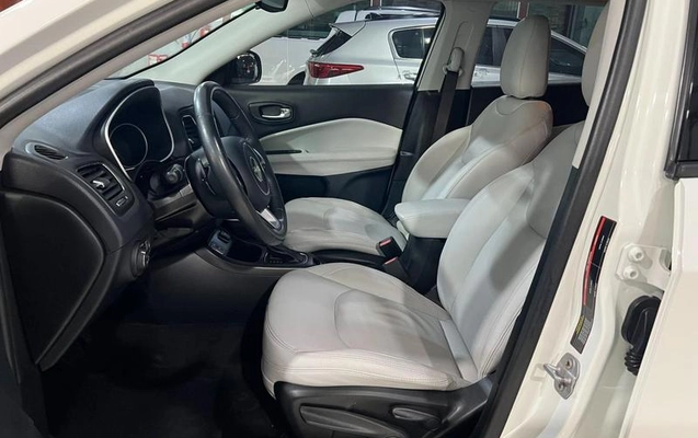 imagem-https://www.socarrao.com.br/sc-vehicle-images-prod/3475809/1787855398757-8341638_10_B_24a90d7daf.jpeg