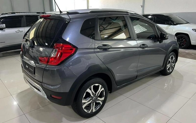 imagem-https://www.socarrao.com.br/sc-vehicle-images-prod/3476047/1787856300898-8409652_0_B_b4760e6ddc.jpeg