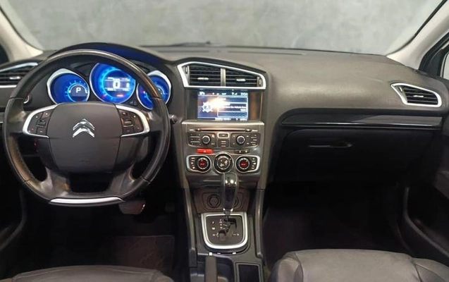 imagem-https://www.socarrao.com.br/sc-vehicle-images-prod/3476239/1787856817768-8270080_1_B_5dd23b30e7.jpeg