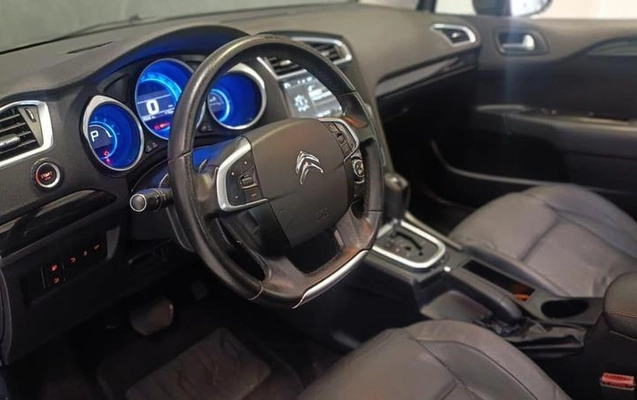 imagem-https://www.socarrao.com.br/sc-vehicle-images-prod/3476239/1787856817769-8270080_14_B_c277a3c8b2.jpeg