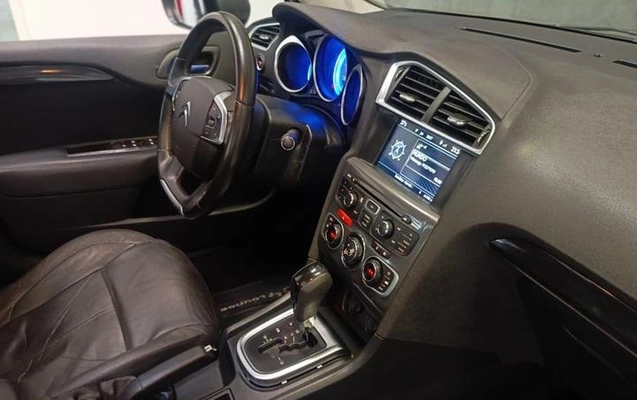 imagem-https://www.socarrao.com.br/sc-vehicle-images-prod/3476239/1787856817773-8270080_14_B_8a9ad23088.jpeg