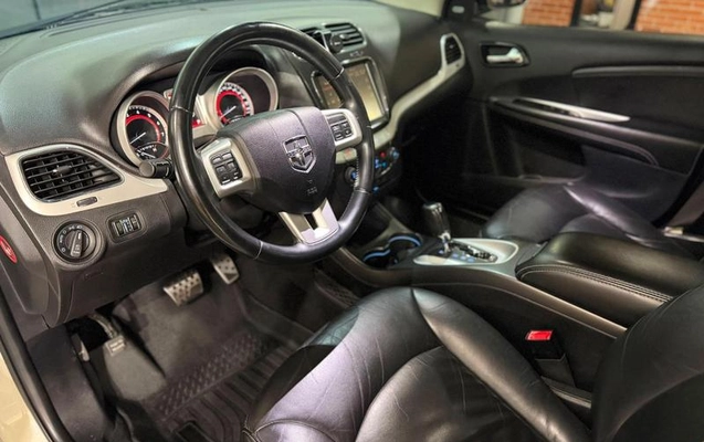 imagem-https://www.socarrao.com.br/sc-vehicle-images-prod/3476252/1787856904139-8423456_9_B_6241fe3156.jpeg