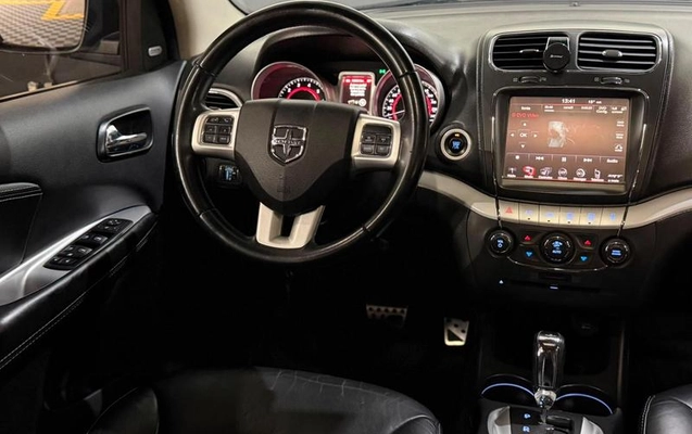 imagem-https://www.socarrao.com.br/sc-vehicle-images-prod/3476252/1787856904144-8423456_6_B_2c86b94acc.jpeg