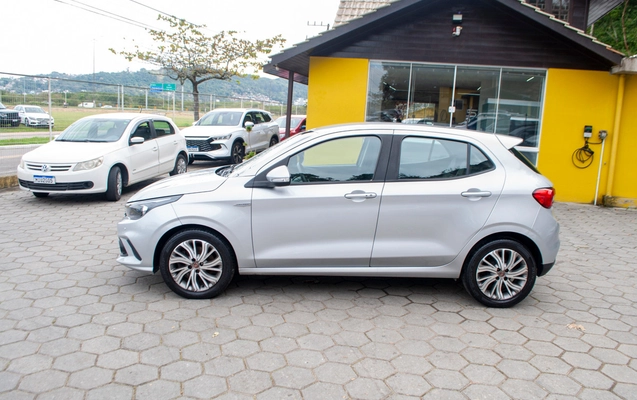 imagem-https://www.socarrao.com.br/sc-vehicle-images-prod/3476344/1787857245569-6867a6cf4b4040d99e9a91b374599d7b_1787851850540.jpg