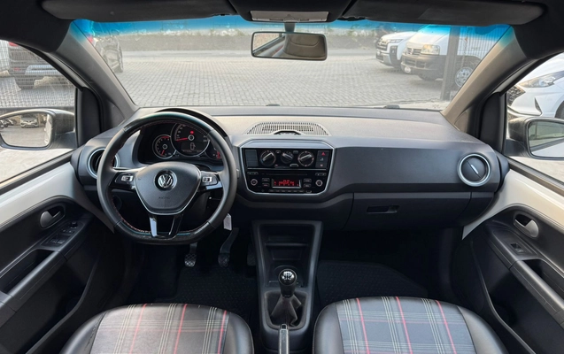 imagem-https://www.socarrao.com.br/sc-vehicle-images-prod/3476475/1787857436375-003_985437bf19769c3af0a567c39bfaade5.jpeg