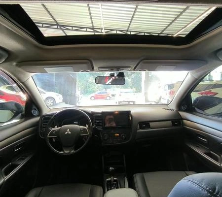 imagem-https://www.socarrao.com.br/sc-vehicle-images-prod/3476561/1787857539970-8175675_14_B_9b06c1826d.jpeg