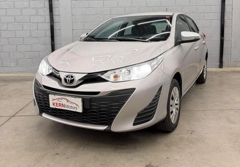 Toyota Yaris 2020 Prata — foto 1 de 3