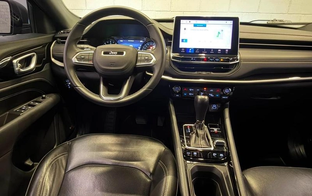 imagem-https://www.socarrao.com.br/sc-vehicle-images-prod/3476956/1787858630486-8419136_14_B_1c5150be6f.jpeg
