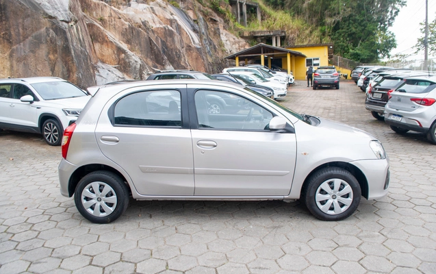 imagem-https://www.socarrao.com.br/sc-vehicle-images-prod/3476961/1787858632295-1e2553bbaca747cc934f21d4e0daaca2_1787853571986.jpg