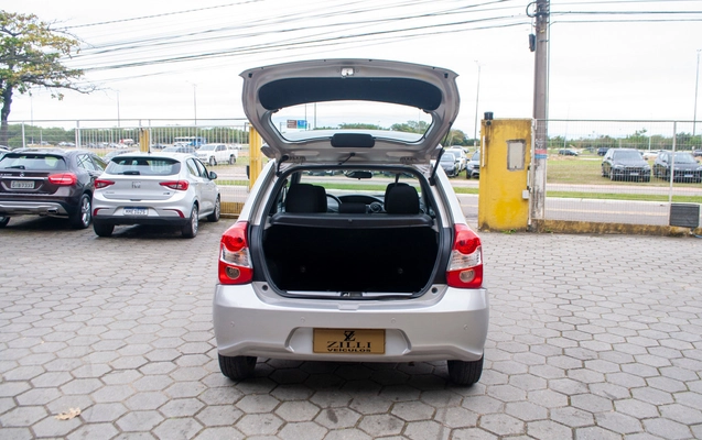 imagem-https://www.socarrao.com.br/sc-vehicle-images-prod/3476961/1787858632308-34069548066c486ab850512b6e50e534_1787853571990.jpg