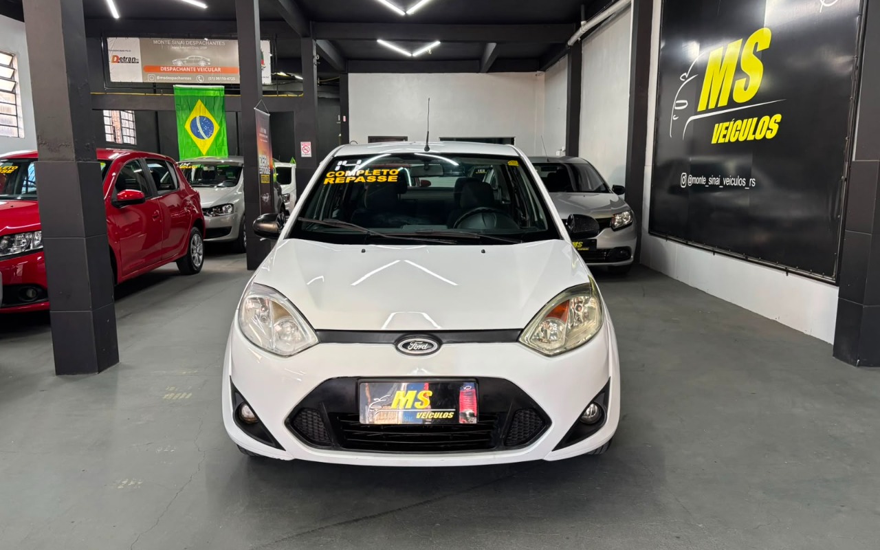 Ford Fiesta 2014 Branco — foto 1 de 3