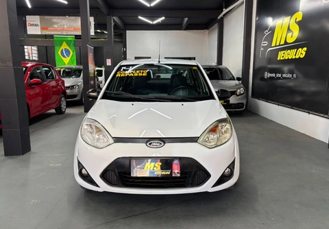 Ford Fiesta 2014 Branco — foto 1 de 3