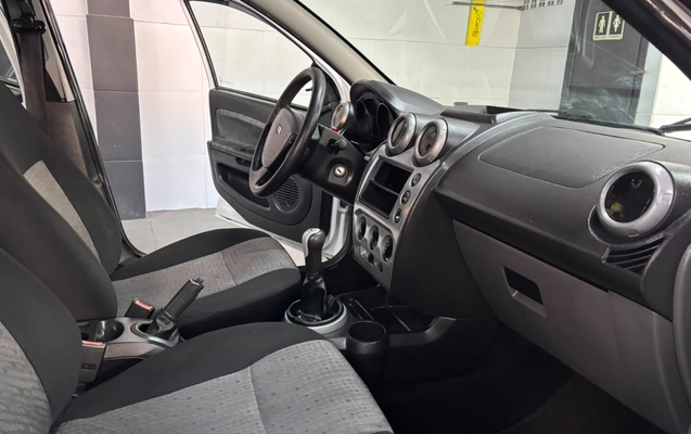 imagem-https://www.socarrao.com.br/sc-vehicle-images-prod/3477033/1787858999854-V2hhdHNBcHAgSW1hZ2UgMjAyNi0wOC0yNCBhdCAwOC41Ny40MCAoMSkuanBlZw.jpeg