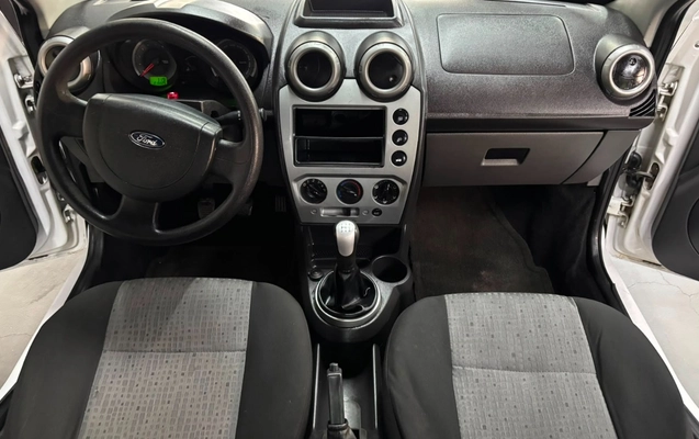 imagem-https://www.socarrao.com.br/sc-vehicle-images-prod/3477033/1787859000045-V2hhdHNBcHAgSW1hZ2UgMjAyNi0wOC0yNCBhdCAwOC41Ny40MSAoMSkuanBlZw.jpeg