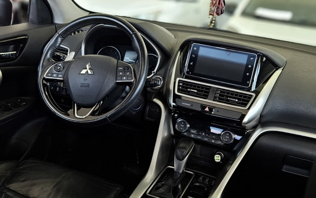 imagem-https://www.socarrao.com.br/sc-vehicle-images-prod/3477100/1787859086213-Y35zIVgx7fYWH1jYi1gwttnRFQpeufs7.jpg