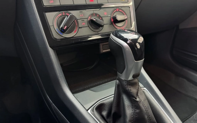 imagem-https://www.socarrao.com.br/sc-vehicle-images-prod/3477126/1787859181055-vehicle_image_1787851288_d43b7d70aef3c6aa411812160b4bca23.jpeg