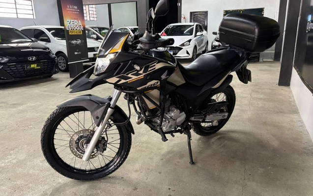 imagem-https://www.socarrao.com.br/sc-vehicle-images-prod/3477136/1787859296315-V2hhdHNBcHAgSW1hZ2UgMjAyNi0wNC0xNSBhdCAxNC4zNC41MyAoMikuanBlZw.jpeg