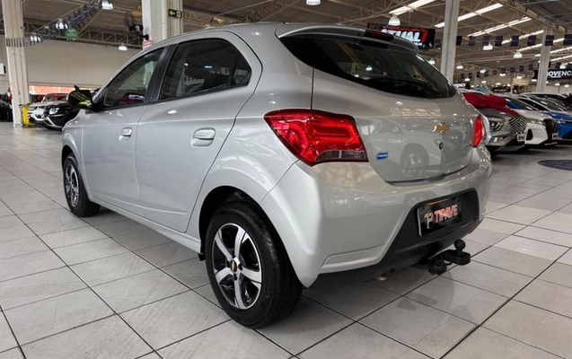 imagem-https://www.socarrao.com.br/sc-vehicle-images-prod/3477173/1789309114982-8413976_3_B_3c06654405.jpeg