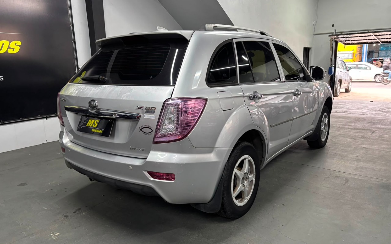 imagem-https://www.socarrao.com.br/sc-vehicle-images-prod/3477430/1787859894247-V2hhdHNBcHAgSW1hZ2UgMjAyNi0wOC0xNCBhdCAxNi4zMS4zNS5qcGVn.jpeg