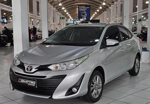 Toyota Yaris 2020 Prata — foto 1 de 3