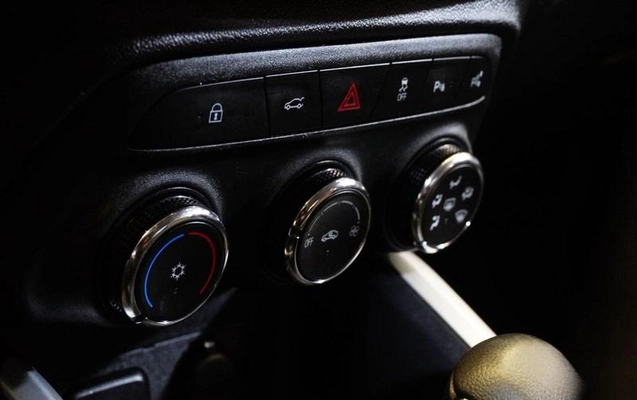 imagem-https://www.socarrao.com.br/sc-vehicle-images-prod/3477783/1789126841598-8424301_9_B_d01893879f.jpeg