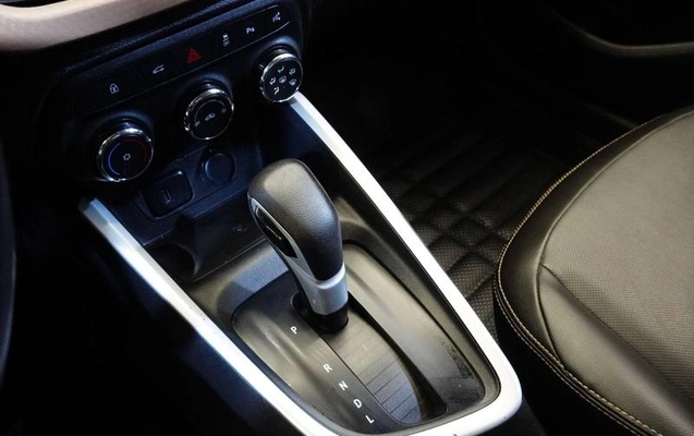 imagem-https://www.socarrao.com.br/sc-vehicle-images-prod/3477783/1789126841600-8424301_5_B_0d51395e29.jpeg