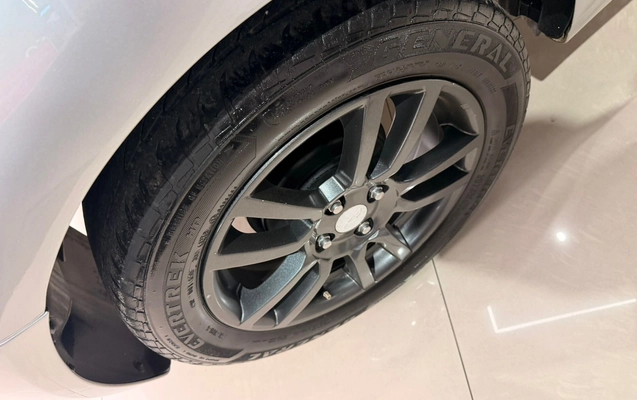 imagem-https://www.socarrao.com.br/sc-vehicle-images-prod/3477786/1787861269166-003_819aa14747023cb6ebb9379842dab2f1.jpeg