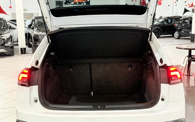 imagem-https://www.socarrao.com.br/sc-vehicle-images-prod/3477808/1787861720450-MGViN2FhYTUtNTM1OS00NzNmLTlmYTItYTkzYWMyODg5OTEwLmpwZWc.jpeg