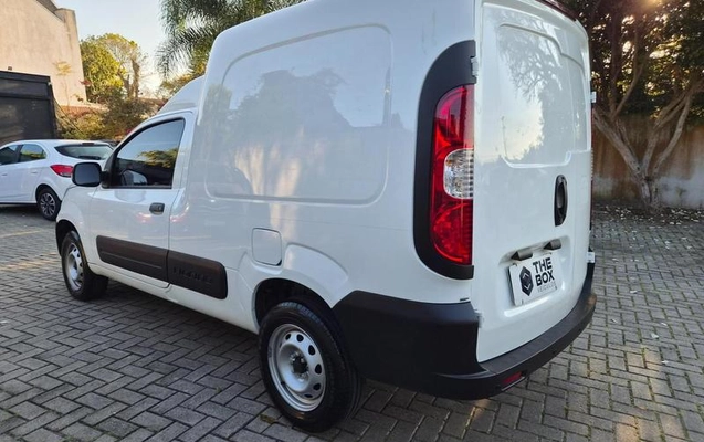 imagem-https://www.socarrao.com.br/sc-vehicle-images-prod/3477840/1788019630337-8423772_12_B_29aad7d855.jpeg