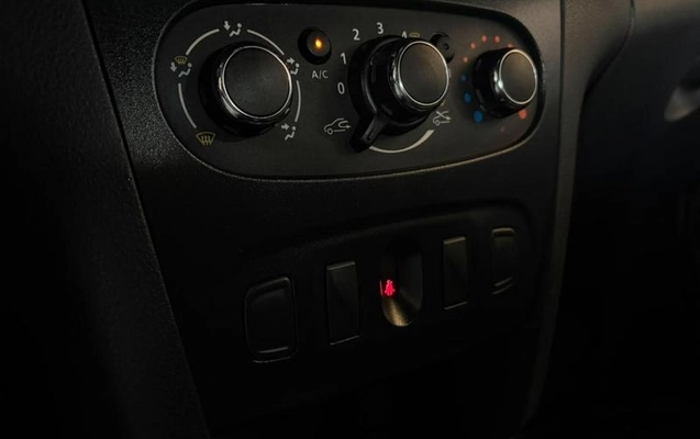 imagem-https://www.socarrao.com.br/sc-vehicle-images-prod/3477880/1789389858711-8407384_12_B_46b16a4d9d.jpeg