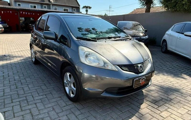 imagem-https://www.socarrao.com.br/sc-vehicle-images-prod/3477916/1789672675418-8391078_12_B_b01e265064.jpeg